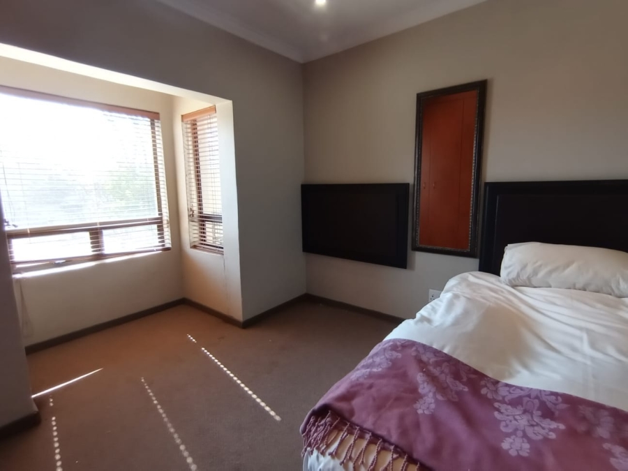 6 Bedroom Property for Sale in Vredefort Free State